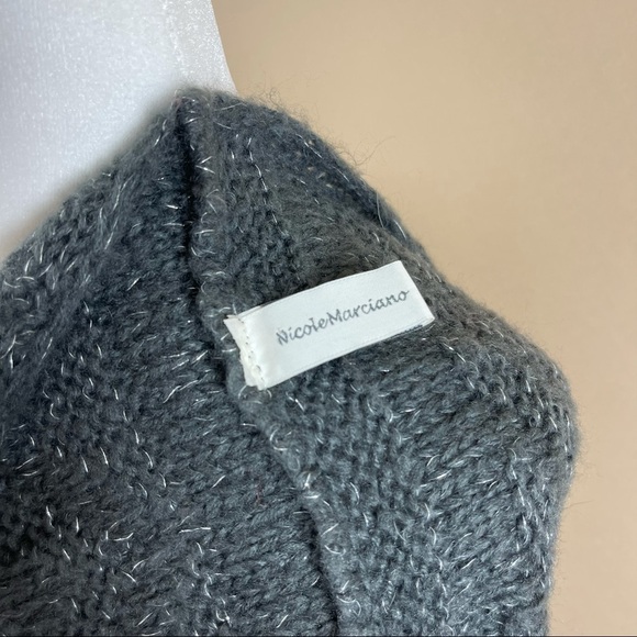 Nicole Marciano Grey With Silver Threading Infinity Scarf Classic Chunky - Picture 5 of 7